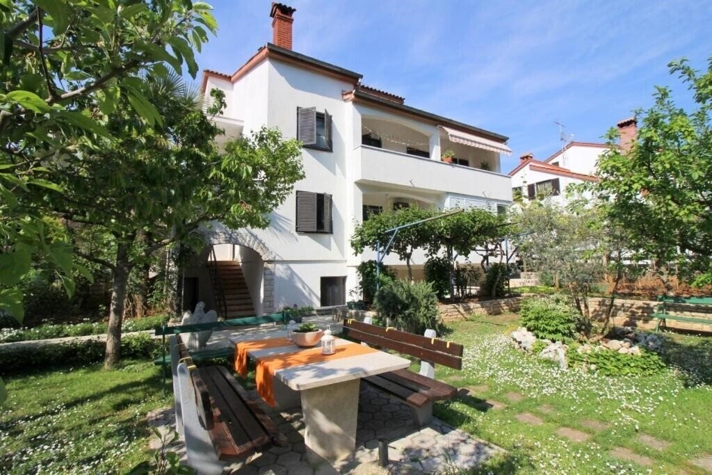 Готель Sabina Private Apartment 3*
