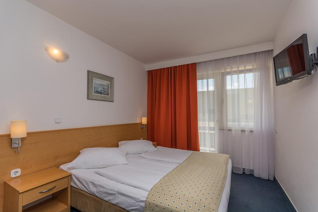 Фото Porec Hotel 3*