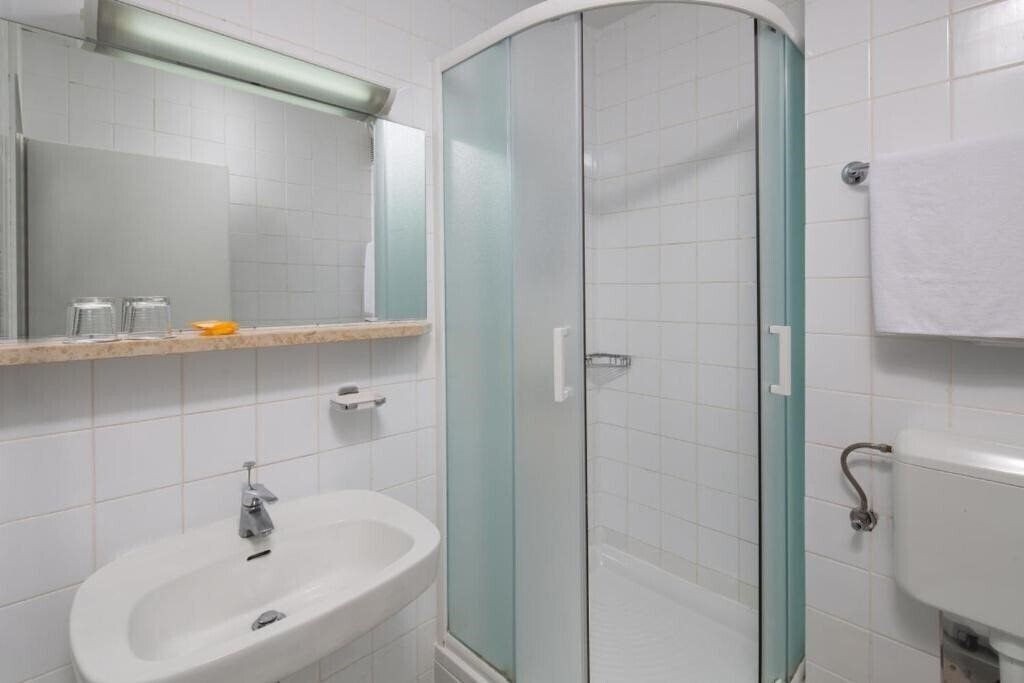 Фотографія Lanterna Sunny Resort By Valamar 2*
