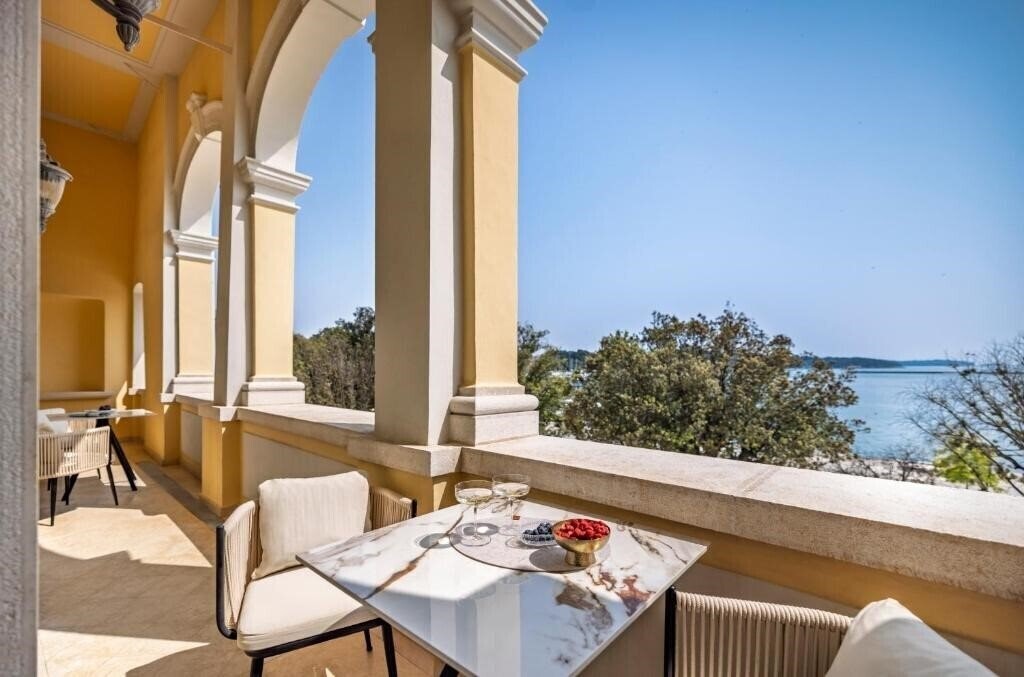 Фото Mauro Hotel 4*