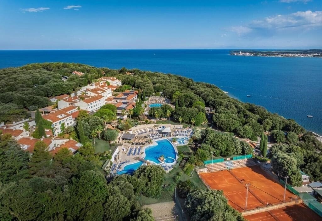 Отель Valamar Tamaris Resort 4*
