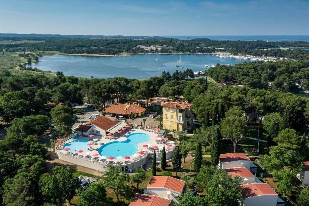 Фотография Studio Apartments Laguna Bellevue 4*