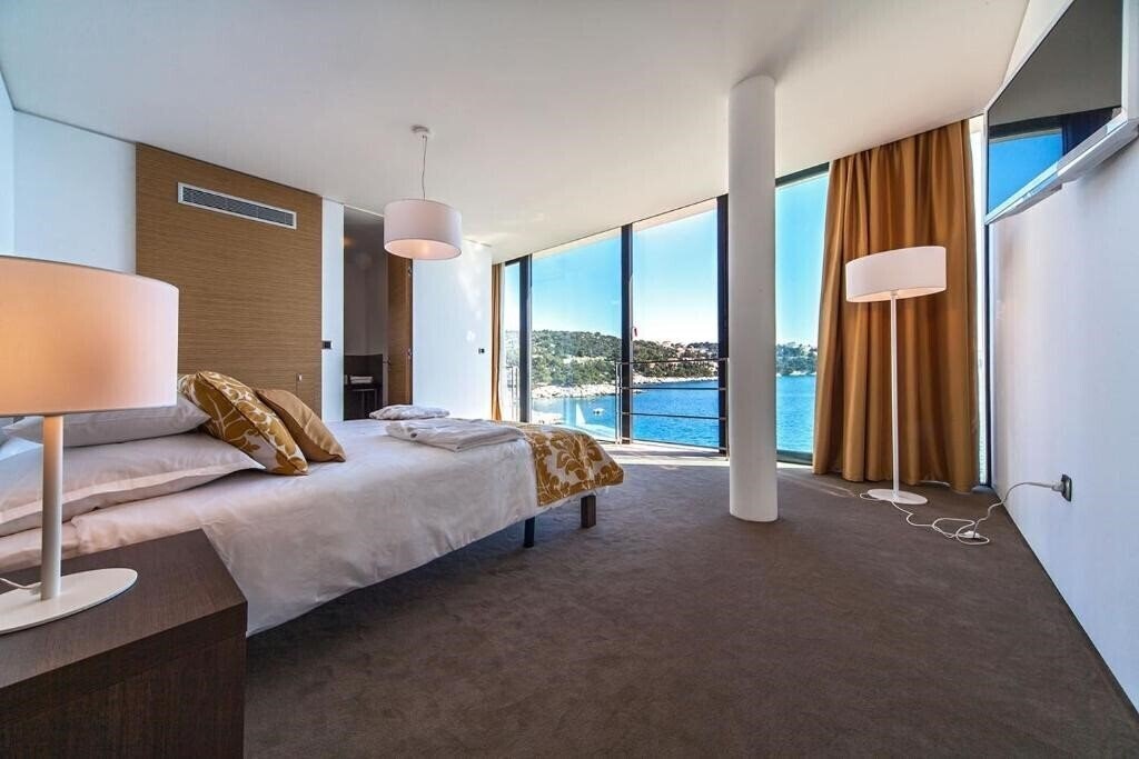 Фото Golden Rays Apartments 4*