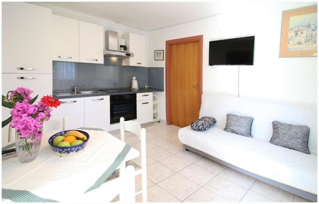 Картинка App Elvis House 3*