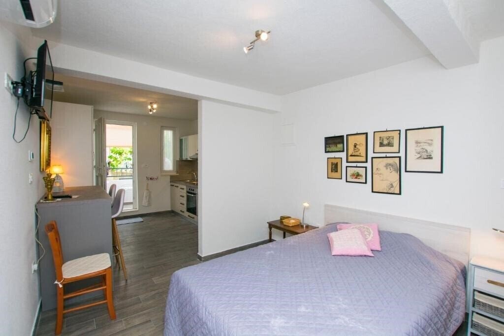 Фото App Roje House 3*