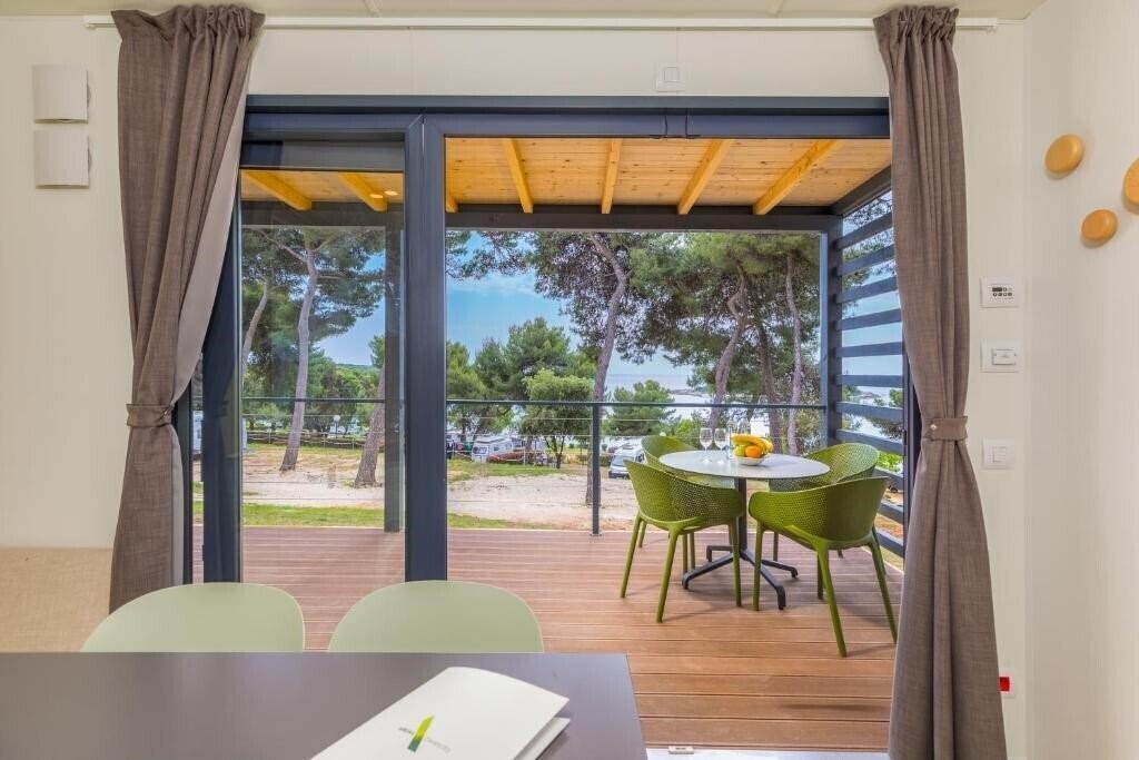 Отель Arena Indije Mobile Houses 1*