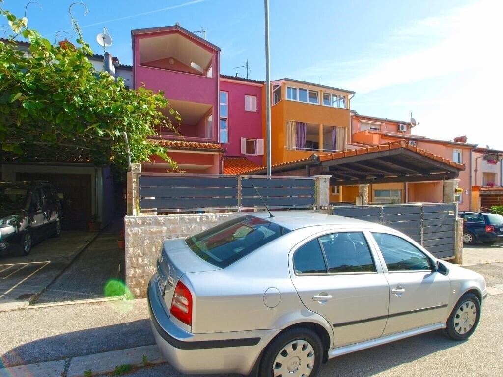 Готель Apartament Oriana 3*