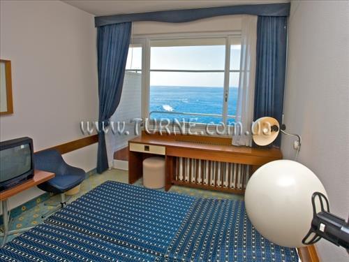 Отель Brioni 2*