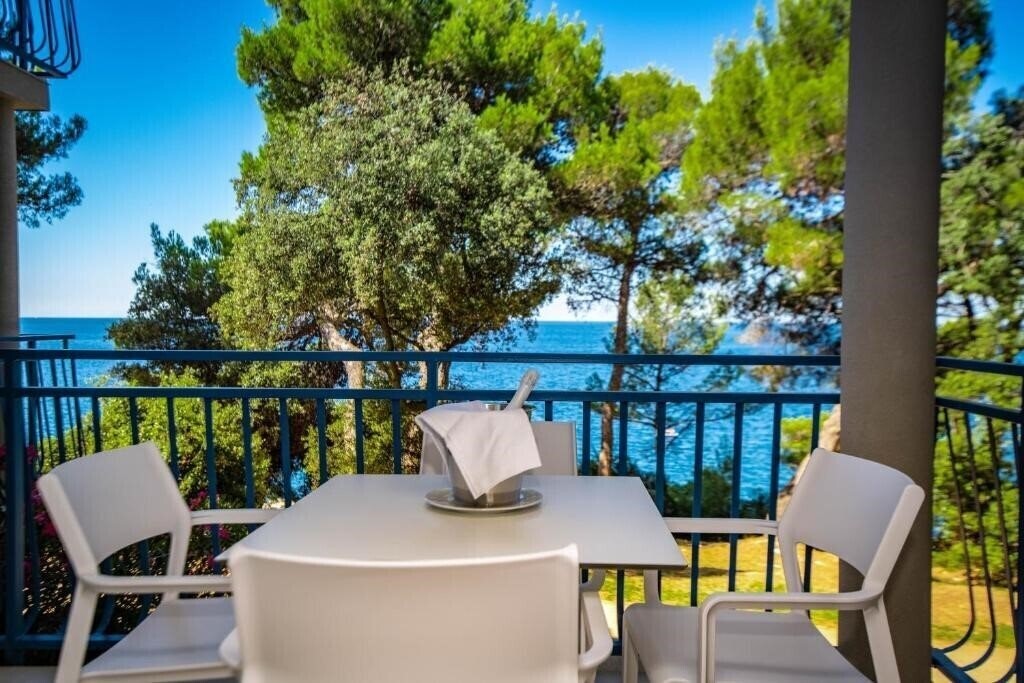 Фото Verudela Beach 4*