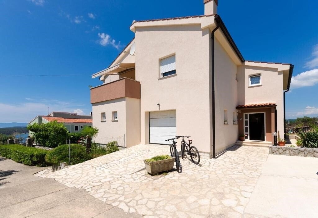 Отель Apartments Miljenko 3*