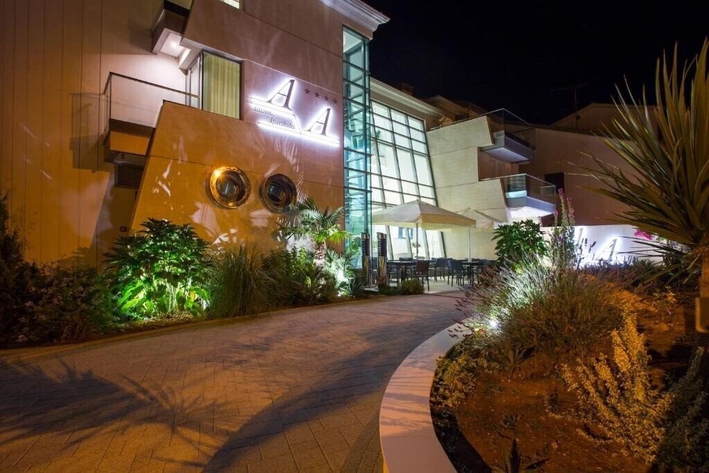 Отель Adrion Aparthotel 4*