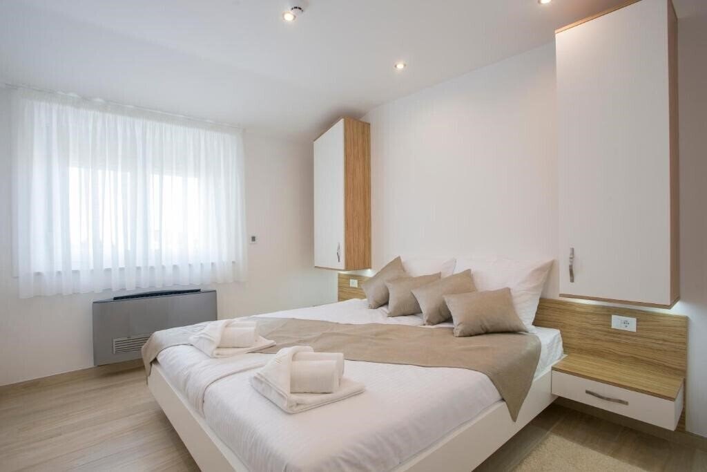 Фото Adrion Aparthotel 4*