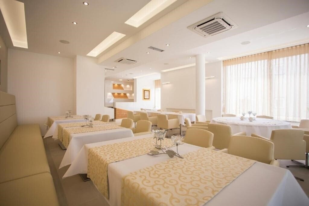 Картинка Adrion Aparthotel 4*