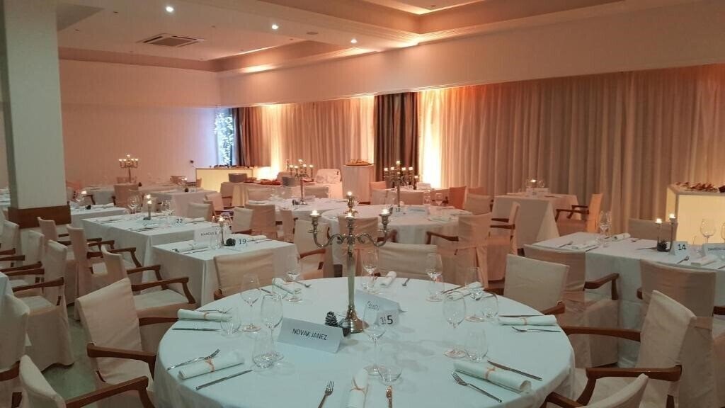 Картинка Hotel Pula Resort 3*