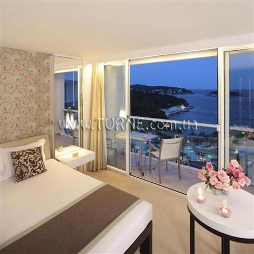 Готель Amfora 3*