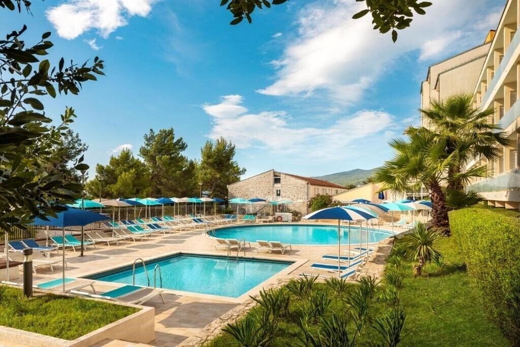 Готель Sunny Rabac by Valamar 3*
