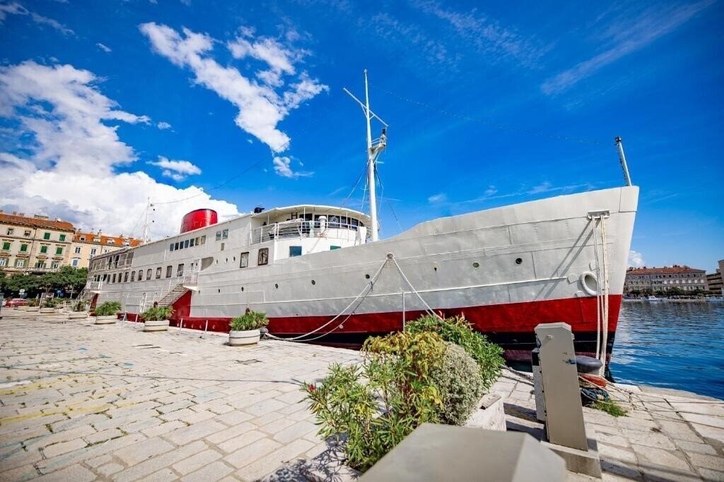 Фото Botel Marina 2*