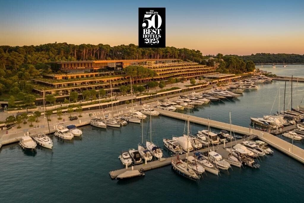 Готель Grand Park Hotel Rovinj 5*