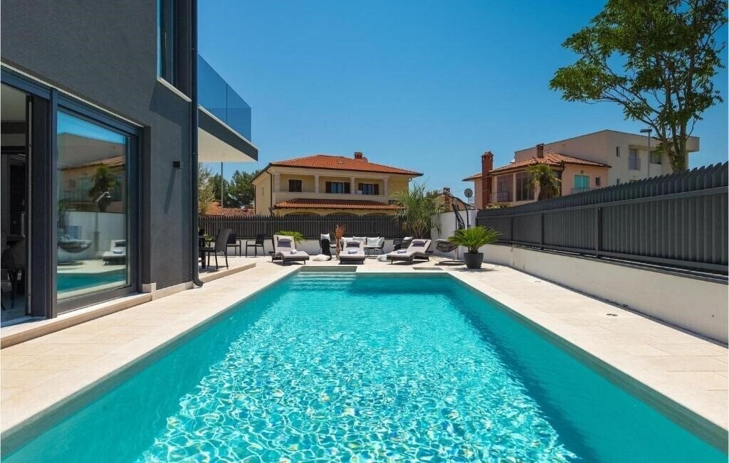 Фото Villa Orion House 3*