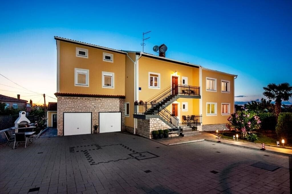 Изображение Apartments Euphemia 3*