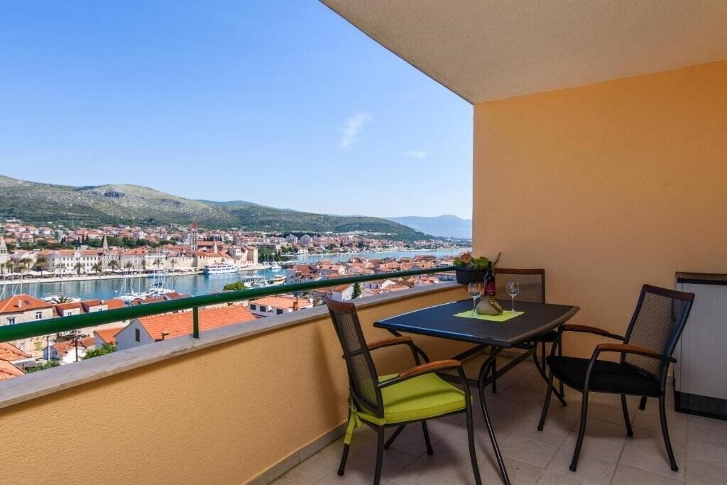 Изображение Apartment Trogir City 3*