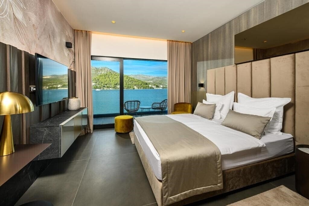 Готель Marinus Beach Hotel 4*