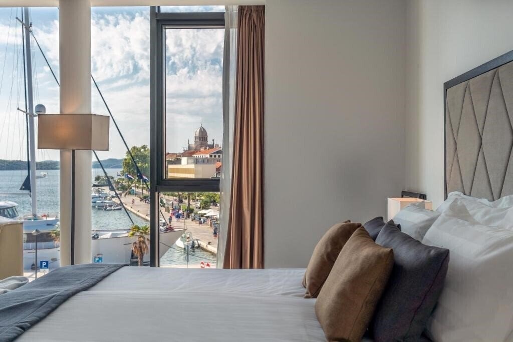Фотографія Superior City Hotel Bellevue 4*