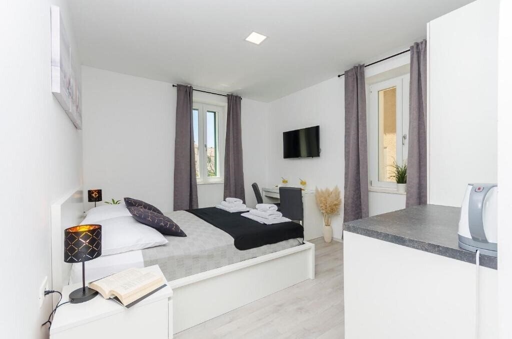 Фотографія App & Room Adriatic Suites 3*