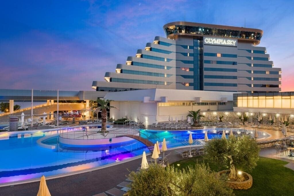 Готель Olympia Sky Hotel 4*