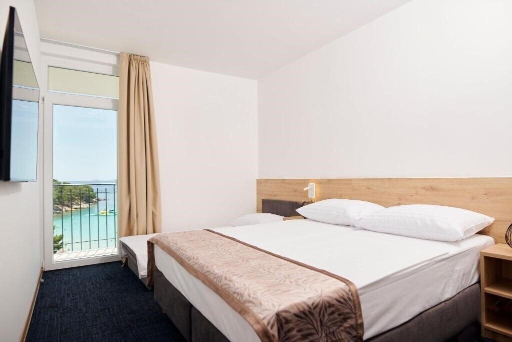 Фото Colentum Resort Murter 3*