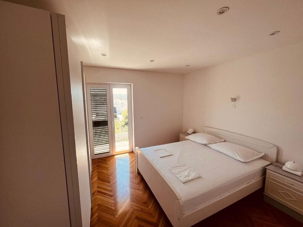 Зображення App Anica House 3*