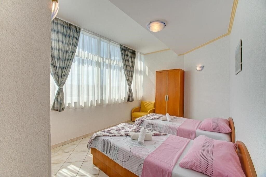 Фото Plavi Biser Apartments 4*