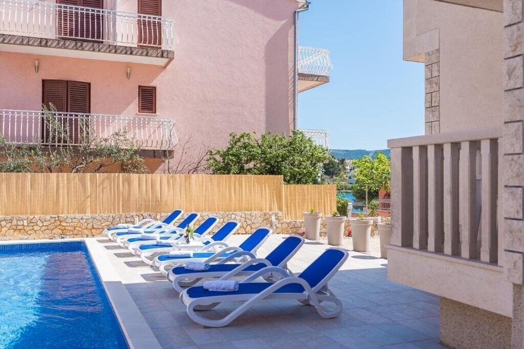 Зображення Apartments Pralija 3*