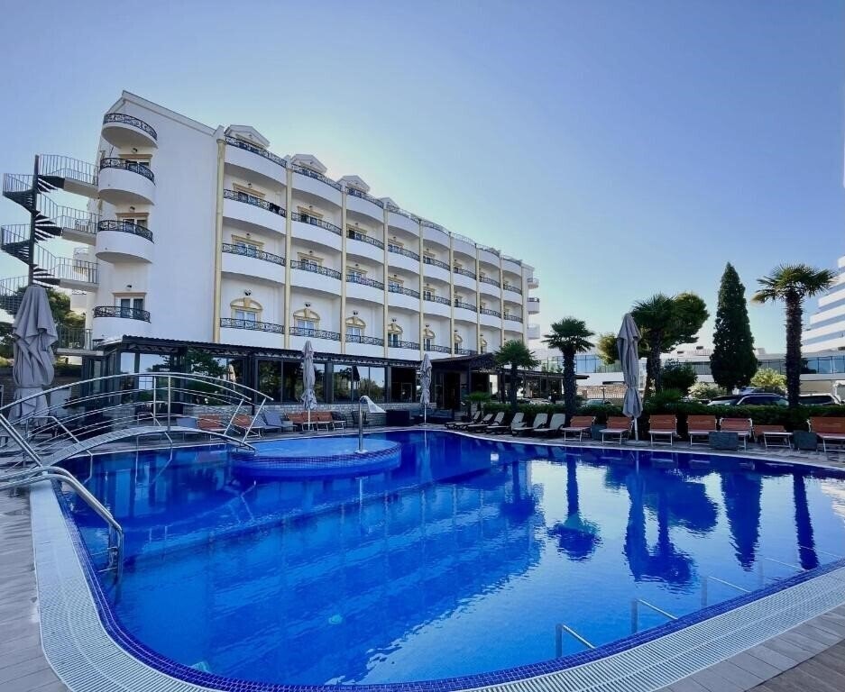 Отель Miramare Hotel 4*