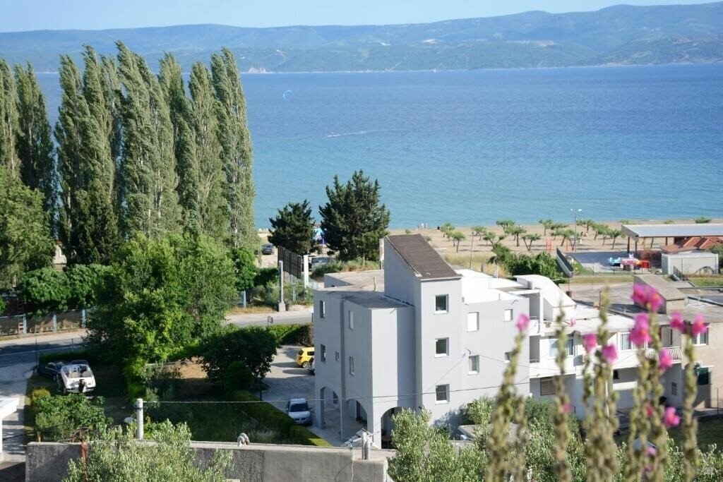 Отель Apartments Ante 3*