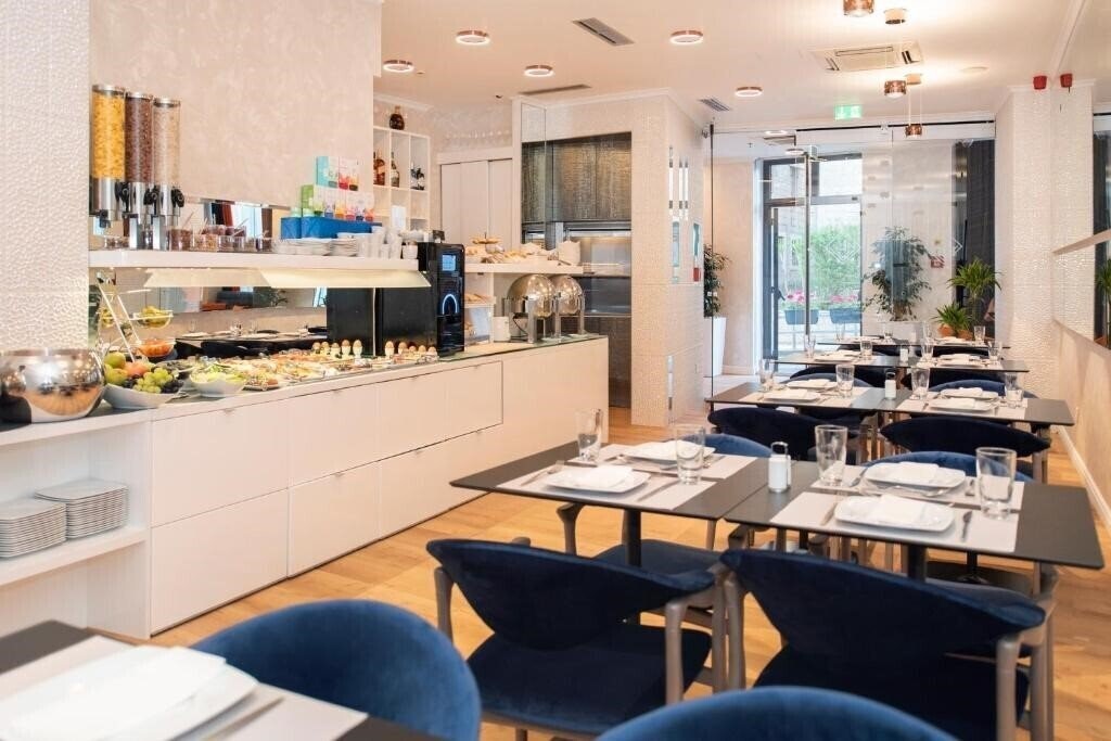 Фотографія Hotel Luxe 4*