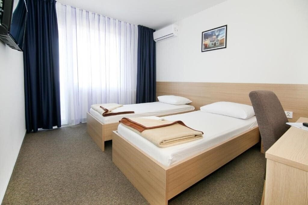 Фото Hotel Zagreb 3*