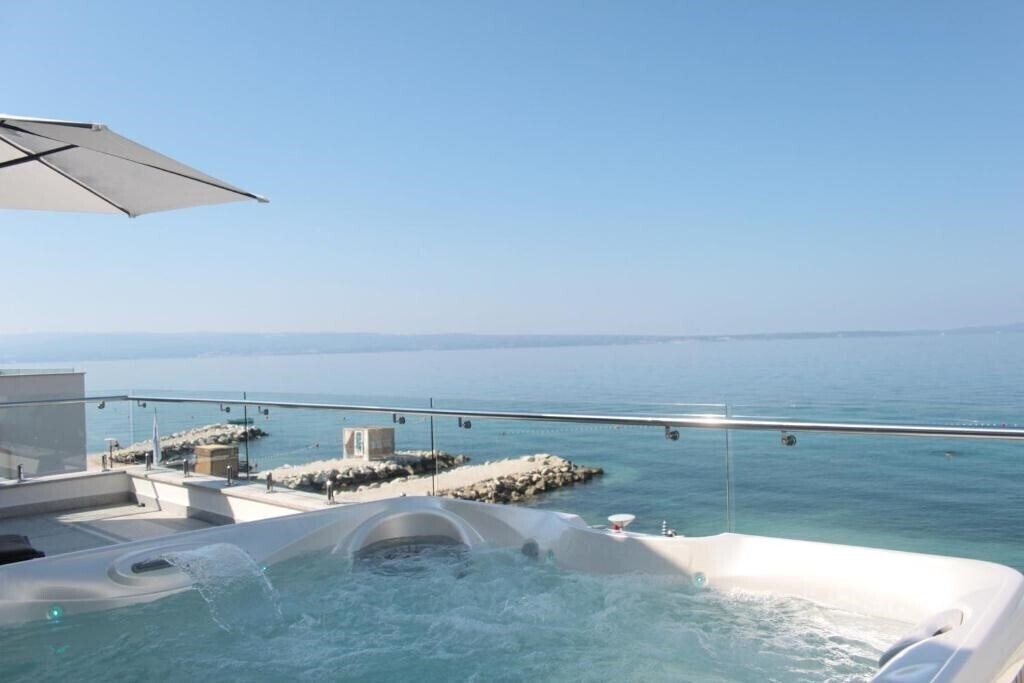 Готель Beach Split 4*