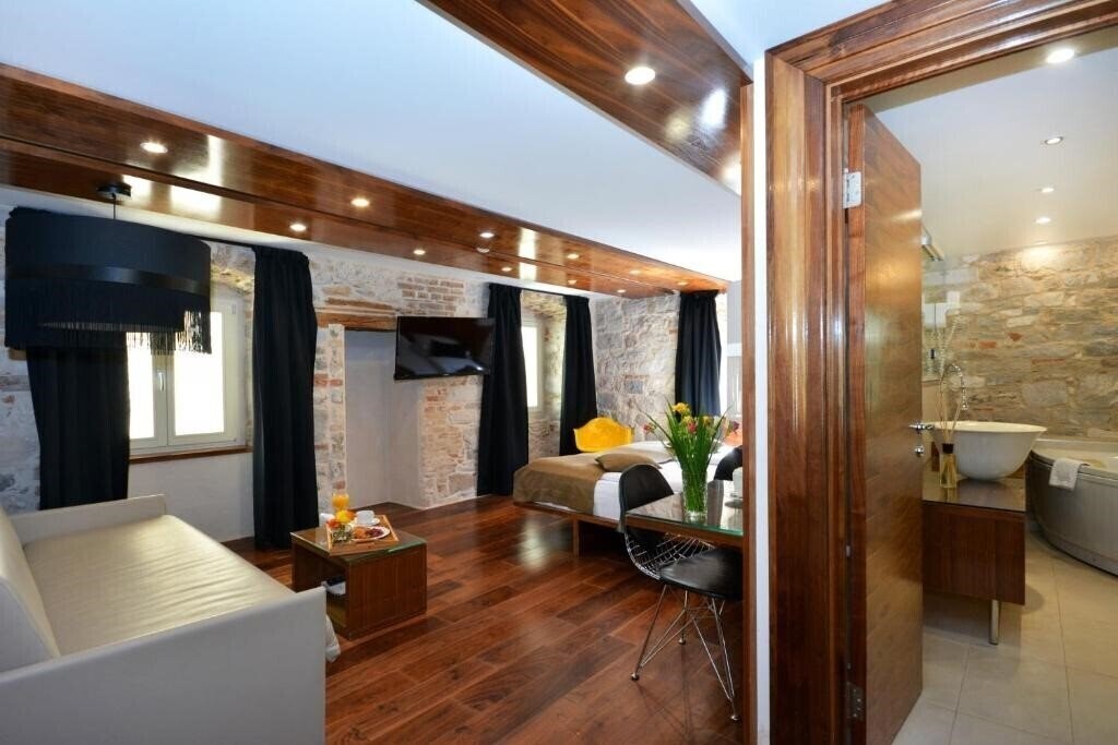 Фото Heritage Jupiter Luxury Hotel 4*