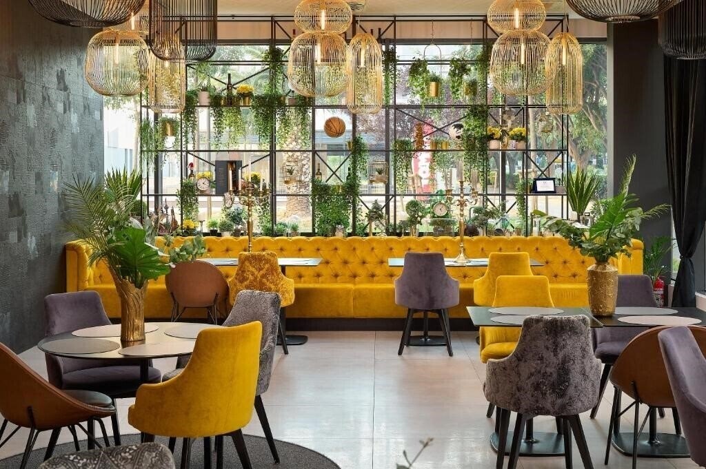 Готель Hotel Ora 4*