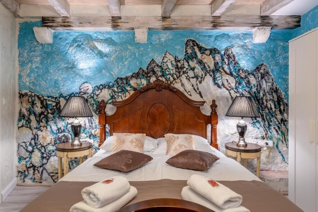 Фото Historic Plaza Varos 4*