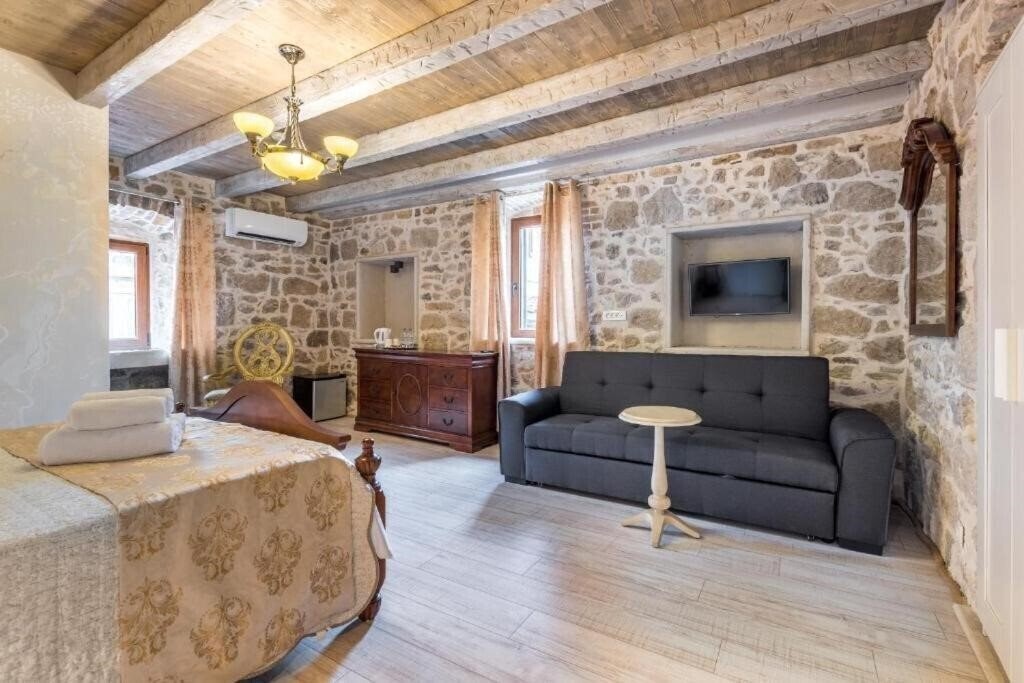 Картинка Historic Plaza Varos 4*