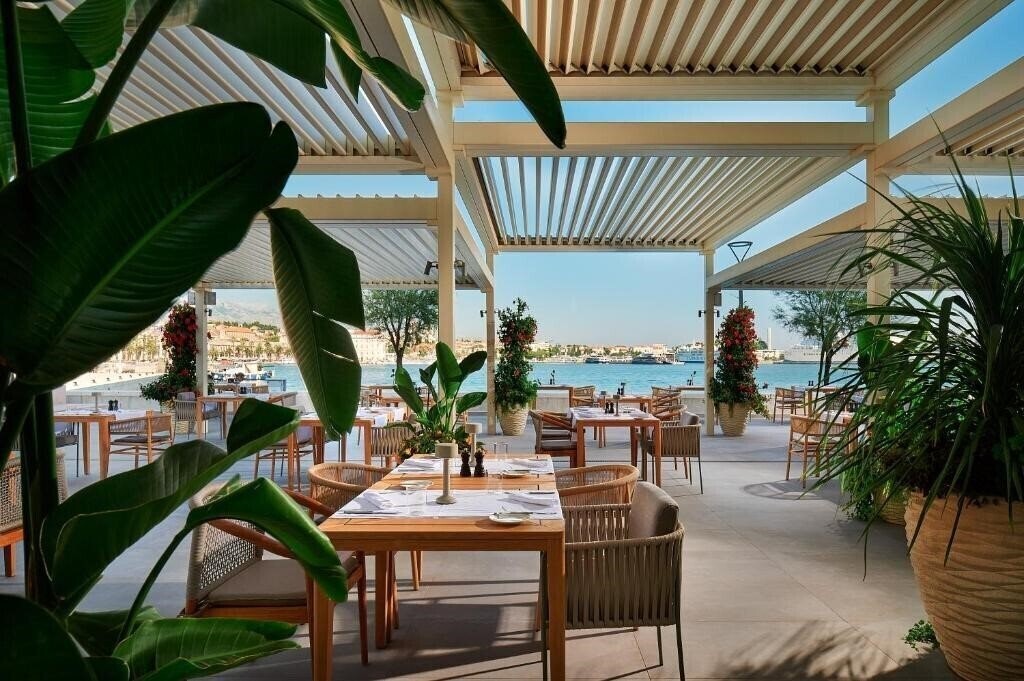 Фото Hotel Ambasador 5*