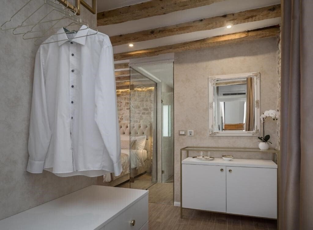 Фотографія Le Premier Rooms 4*