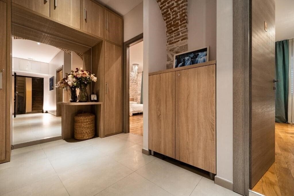 Фотографія Tifani Luxury Rooms 4*
