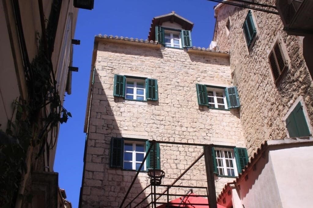 Фото Rooms Toni Palace 4*