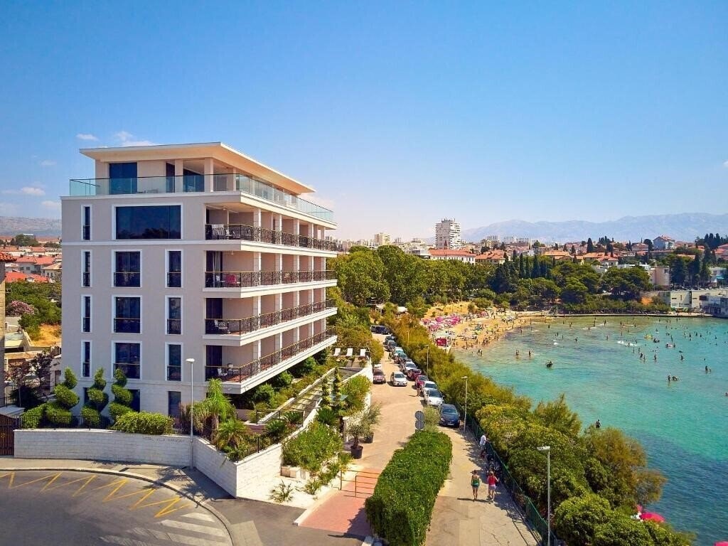 Готель Hotel Villa Harmony 4*