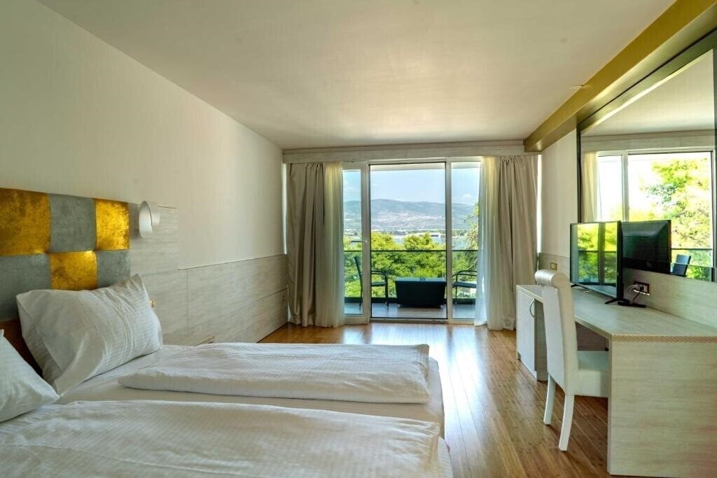 Фото Sveti Kriz Hotel 4*