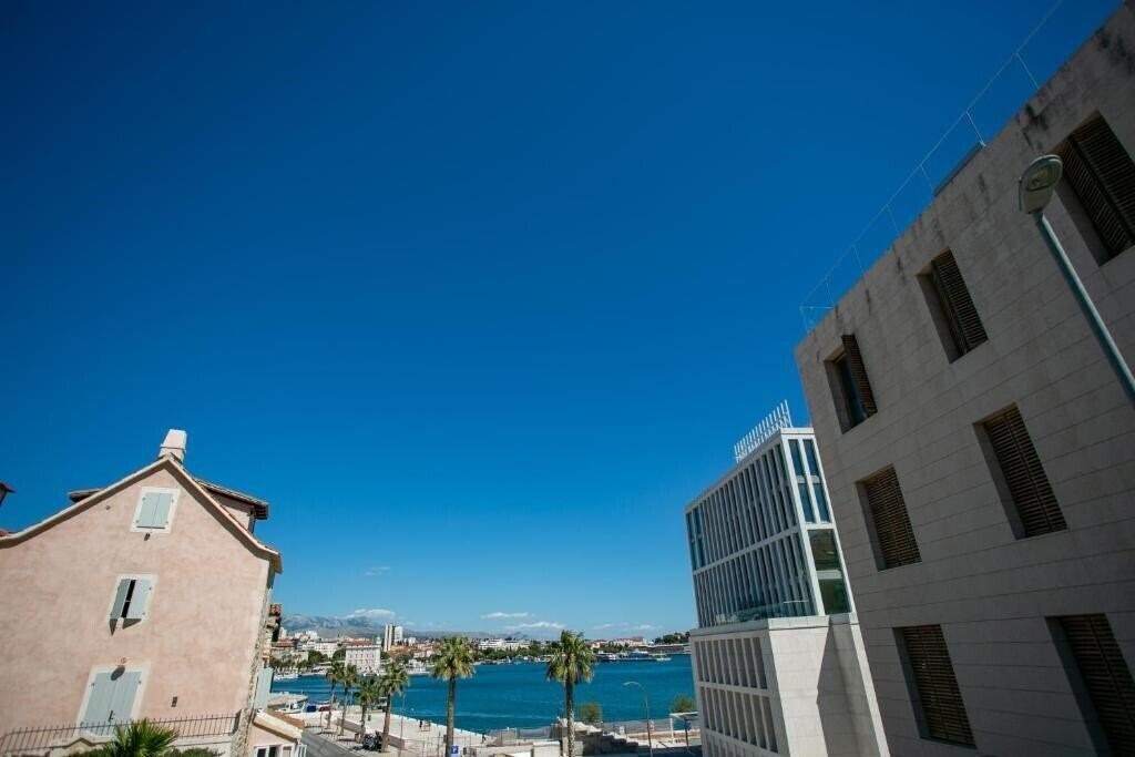 Отель Garden Apartment Hotel 3*