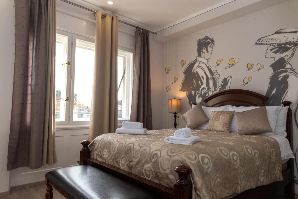 Готель Metropole Luxury Rooms 4*